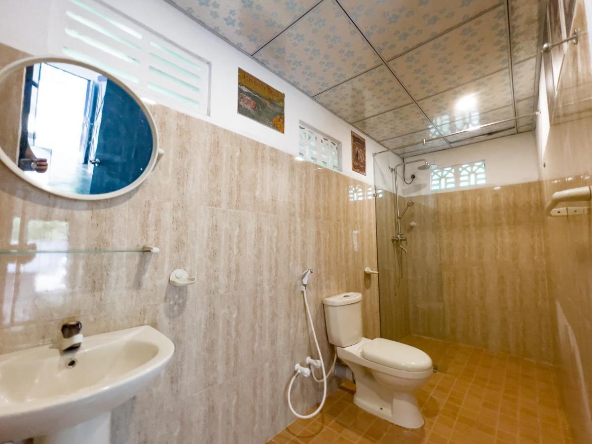 Lost & Found Hostel Велигама Экстерьер фото