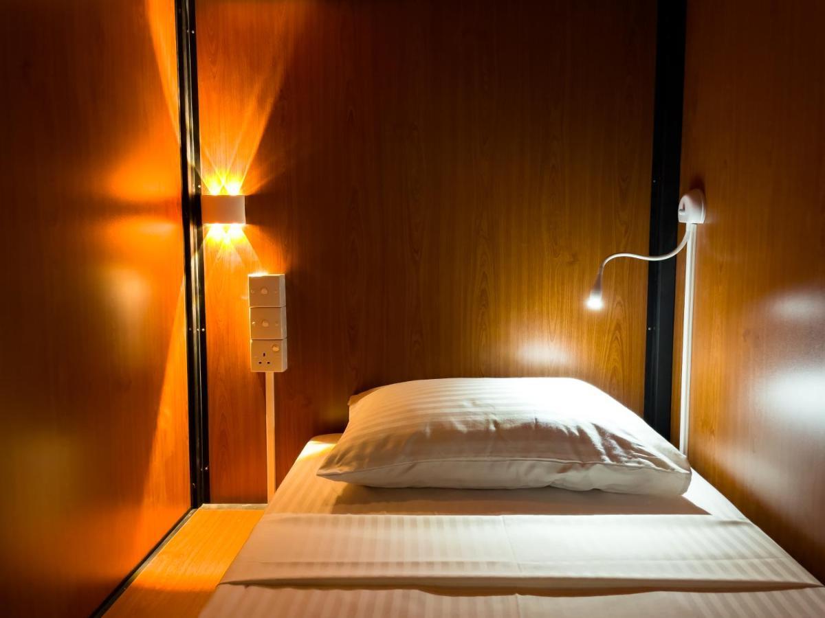Lost & Found Hostel Велигама Экстерьер фото